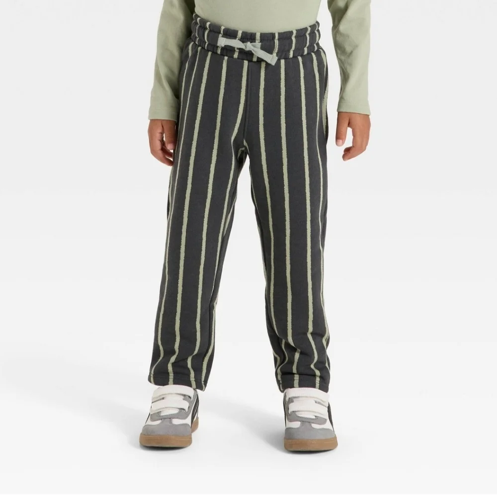 New Toddler Boys' Long Sleeve Halloween French Terry Shirt and Pants Set - Picture 5 of 5